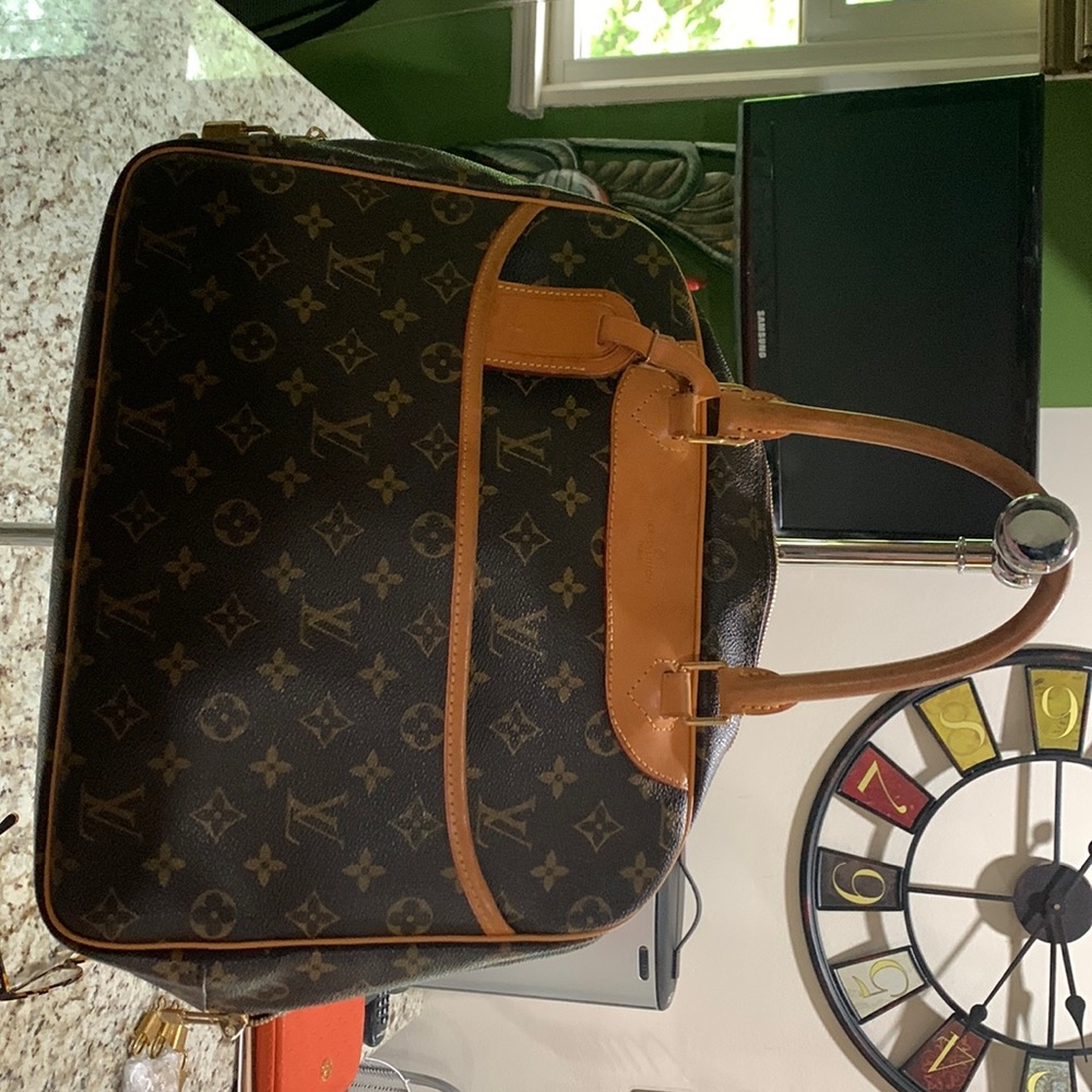 Authentic Louis Vuitton DEAUVILLE Monogram